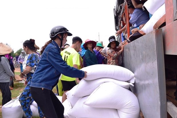 Plus de 107.300 tonnes de riz pour venir en aide a diverses localites en 2022 hinh anh 1