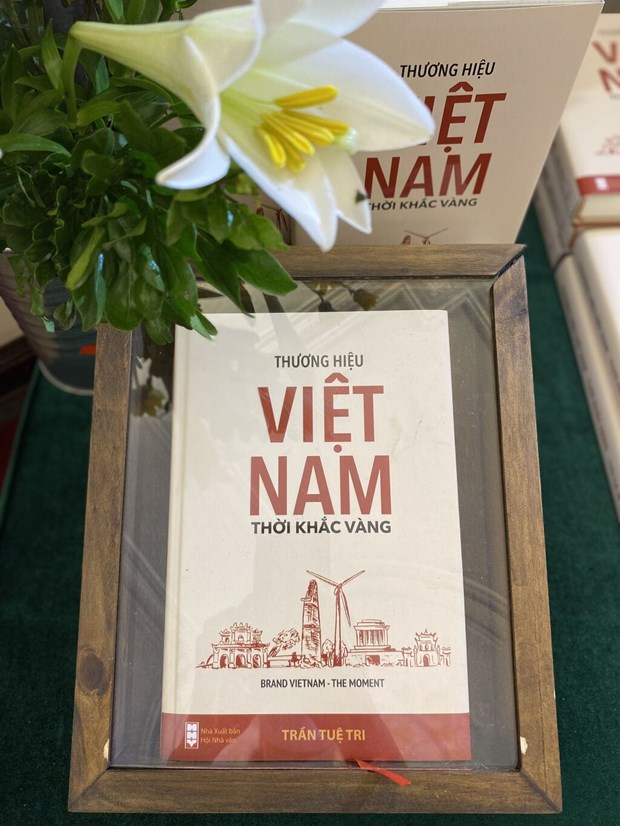 Premier livre sur les marques nationales devoile a Hanoi hinh anh 1