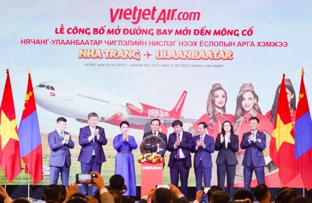 Vietjet Air ouvre une ligne directe reliant la Mongolie a Nha Trang hinh anh 1