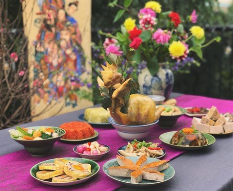 Le repas du reveillon, un trait culturel traditionnel des Hanoiens hinh anh 1