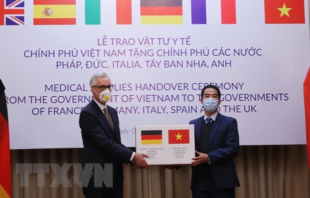 COVID-19: The Diplomat apprecie l’assistance du Vietnam pour d’autres pays hinh anh 1