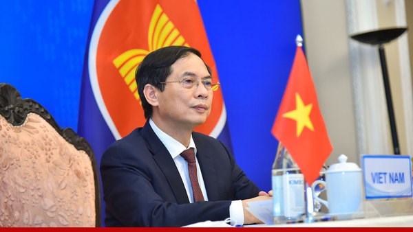 Reunion des ministres des Affaires etrangeres ASEAN – Chine hinh anh 2