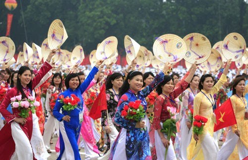 Le Vietnam parmi des pays pionniers en Asie en matiere de garantie des droits des petites filles hinh anh 1