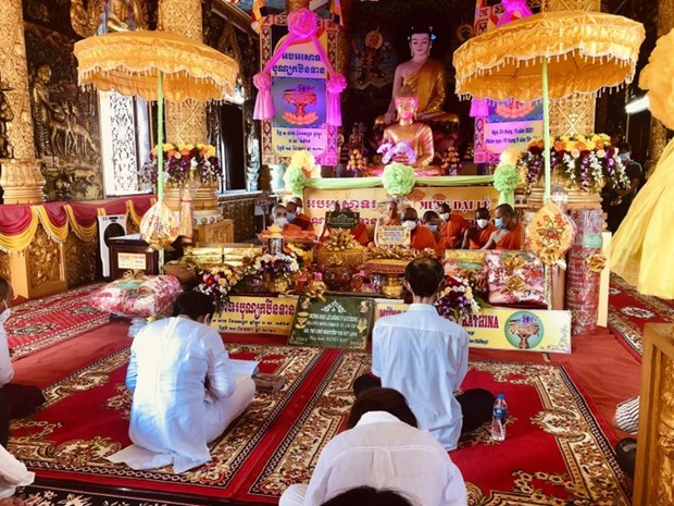 Kathina, la ceremonie de don des Khmers hinh anh 1