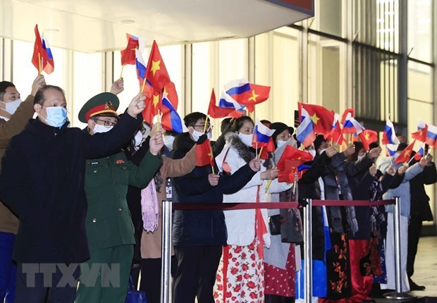 Le president Nguyen Xuan Phuc arrive a Moscou, entamant sa visite officielle en Russie hinh anh 2