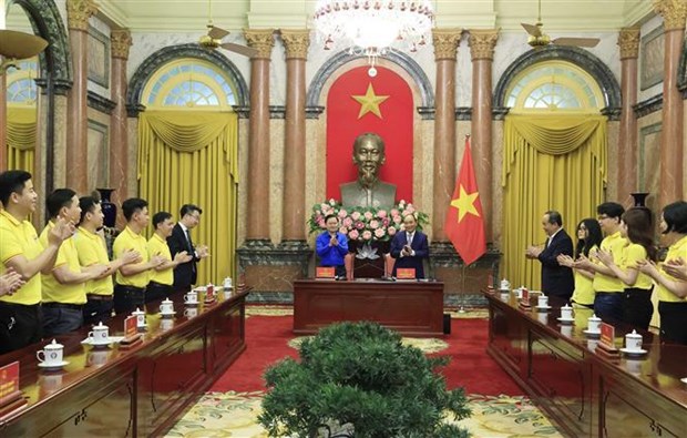 Le president Nguyen Xuan Phuc appelle a favoriser le developpement des jeunes talents hinh anh 2