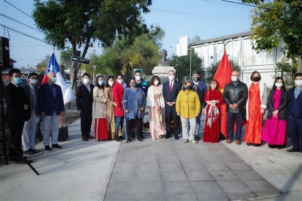 Diverses activites a l’etranger pour feter l’anniversaire du President Ho Chi Minh hinh anh 1