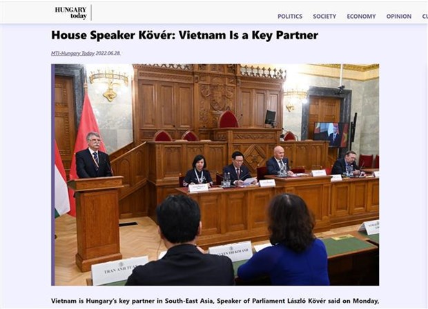 Des medias hongrois continuent de parler de la visite du president de l’AN vietnamienne hinh anh 1