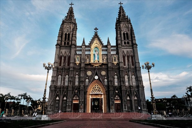 Cathedrale Hung Nghia, un joyau architectural de la province de Nam Dinh hinh anh 1