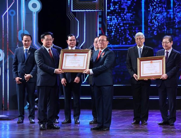 Le president de l’Assemblee nationale a une ceremonie de remise de prix scientifiques hinh anh 2