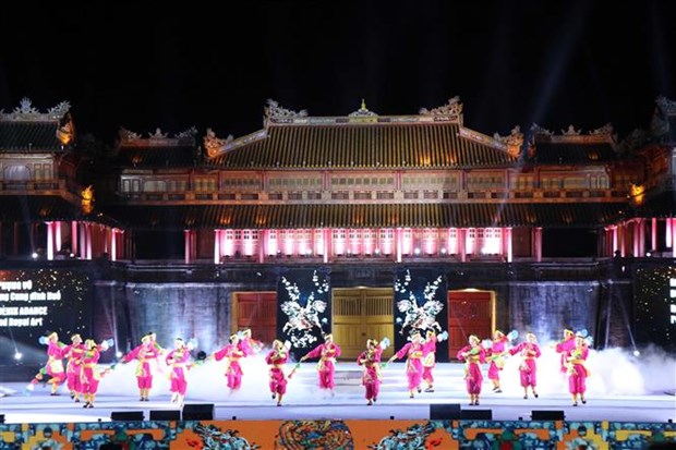 Patrimoine: Celebration de grands anniversaires pour l’Ensemble de monuments de Hue et le «Nha Nhac» hinh anh 1