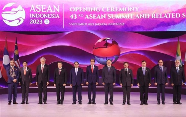 Ouverture du 43e Sommet de l’ASEAN hinh anh 1