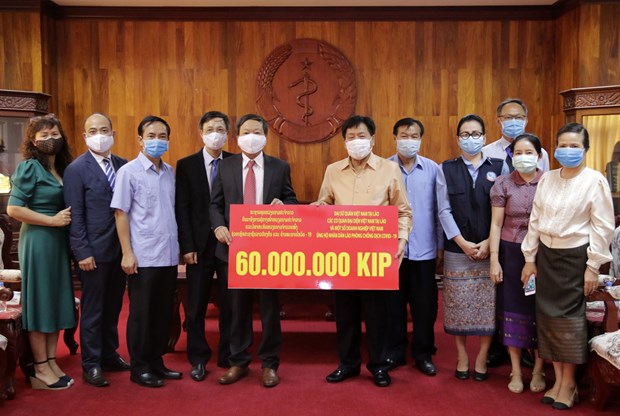 L'ambassade du Vietnam soutient le Laos dans la lutte contre le COVID-19 hinh anh 1