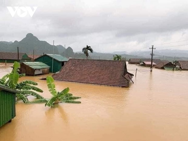 Le centre du Laos subit les inondations les plus graves depuis 42 ans hinh anh 1