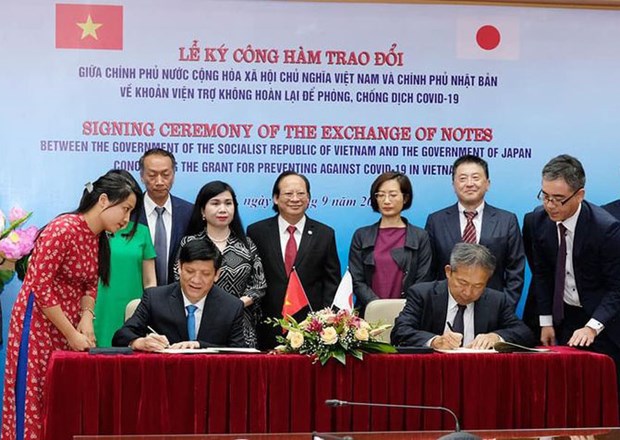 COVID-19 : Le Japon fournit 18,8 millions de dollars d'aide non remboursable au Vietnam hinh anh 1