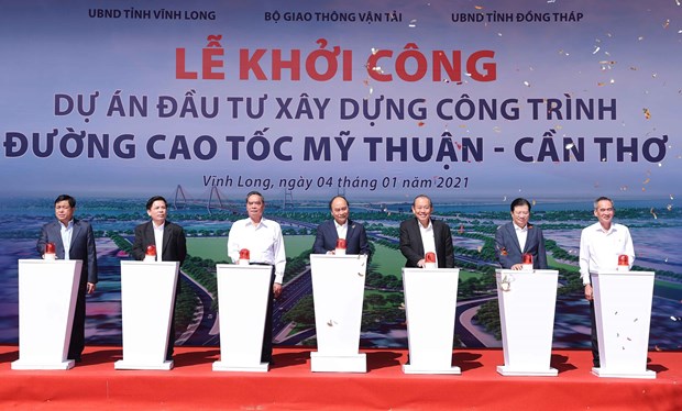 Le PM Nguyen Xuan Phuc lance la mise en chantier de l’autoroute My Thuan - Can Tho hinh anh 1