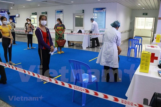 Le Vietnam aide le Cambode dans la vaccination anti-COVID-19 hinh anh 2