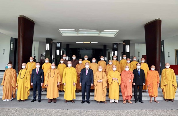 Vesak : le president Nguyen Xuan Phuc recoit une delegation de l'EBV hinh anh 2