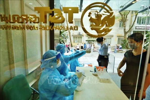 COVID-19: le Vietnam enregistre 100 nouveaux cas dans la matinee du 25 mai hinh anh 1