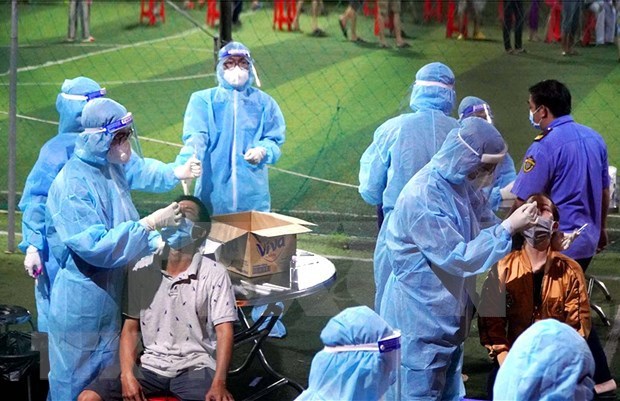 COVID-19 : le Vietnam enregistre 76 nouveaux cas et un deces dans le bilan actualise a midi hinh anh 1