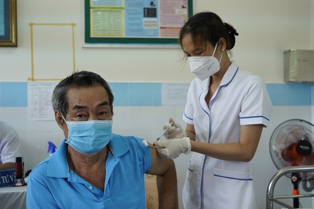 COVID-19 : Con Dao prevoit de vacciner plus de 70% de sa population hinh anh 1