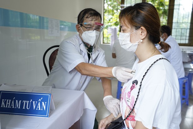 COVID-19 : Con Dao prevoit de vacciner plus de 70% de sa population hinh anh 2