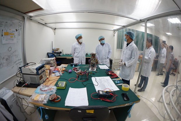 Achevement du test final pour le satellite vietnamien NanoDragon au Japon hinh anh 1