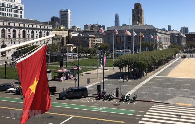 Drapeau vietnamien hisse a San Francisco (Etats-Unis) a l'occasion de la Fete nationale hinh anh 2