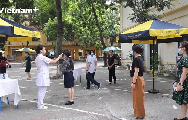 Hanoi: exercices de lutte contre le COVID-19 en prevision de l'examen de baccalaureat 2021 hinh anh 1