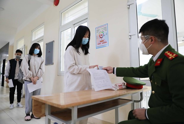 Hanoi commence la vaccination anti-COVID-19 pour les adolescents de 15 a 17 ans hinh anh 2