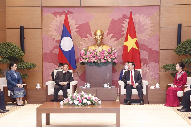 Le president de l'AN lao Xaysomphone Phomvihane termine sa visite officielle au Vietnam hinh anh 1