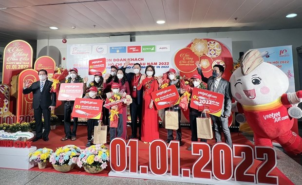 Des localites vietnamiennes accueillent leurs premiers touristes de 2022 hinh anh 1