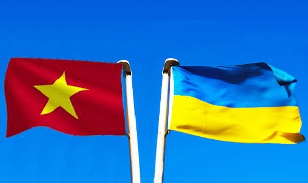 Felicitations a l’occasion des 30 ans des relations diplomatiques Vietnam-Ukraine hinh anh 1