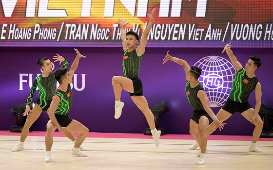 Aerobic: le Vietnam remporte pour la premiere fois une medaille d'or au Championnat du monde hinh anh 1