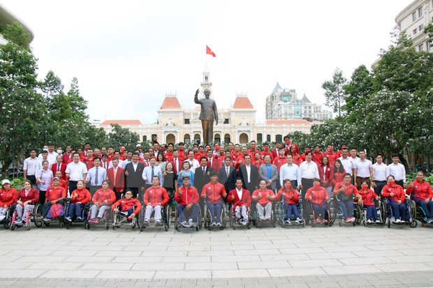 La delegation vietnamienne entame sa participation aux A​SEAN Para Games 11 hinh anh 1