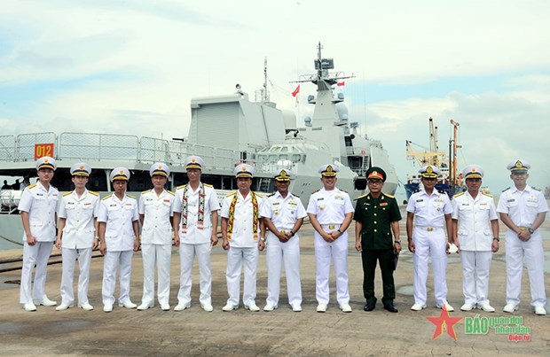 Le fregate 012-Ly Thai To de la Marine populaire du Vietnam arrive en Indonesie hinh anh 2