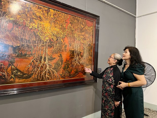 Exposition des artefacts a l'occasion des 35 ans du Musee des Beaux-arts de Ho Chi Minh-Ville hinh anh 1