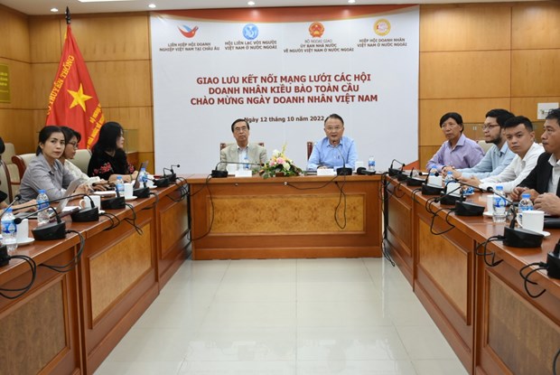 Resserrer les liens entre les entreprises vietnamiennes a l'interieur et a l'exterieur du pays hinh anh 2