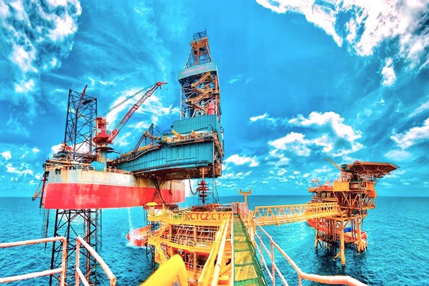 Vietsovpetro salue le premier flux de petrole de la plate-forme d'exploitation Ca Tam 2 hinh anh 1