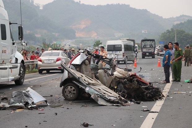 Les accidents de la route font 5.800 morts en onze mois hinh anh 1