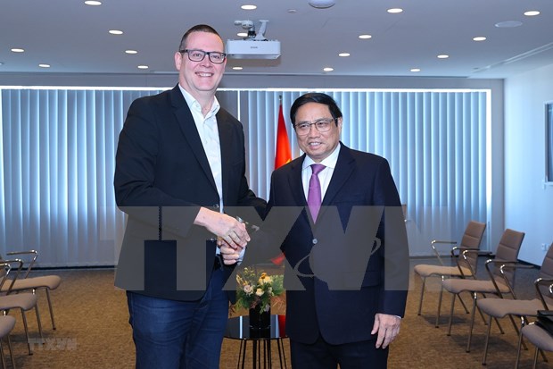 Le PM Pham Minh Chinh rencontre le president du Parti du travail de Belgique, Raoul Hedebou hinh anh 2