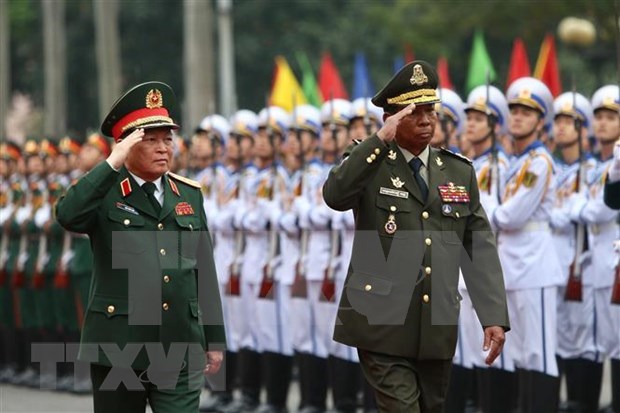 Le Vietnam et le Cambodge intensifient leur cooperation dans la defense hinh anh 1