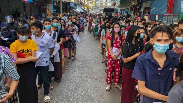 La Thailande testera plus de 10000 personnes apres une augmentation record de cas de COVID-19 hinh anh 1