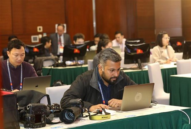 La couverture en ligne du 13e Congres est une excellente opportunite pour les reporters etrangers. hinh anh 1