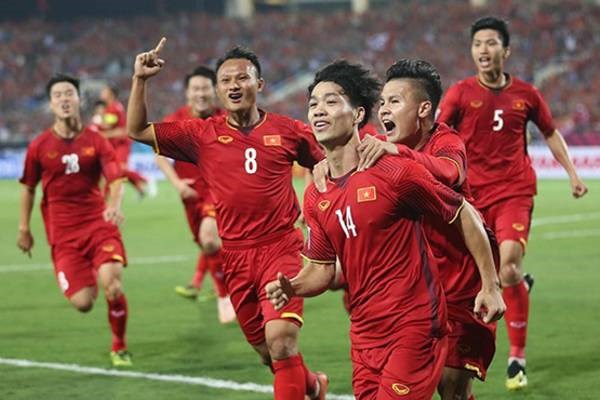 Football : le Vietnam demeure dans le top 100 du classement FIFA hinh anh 1