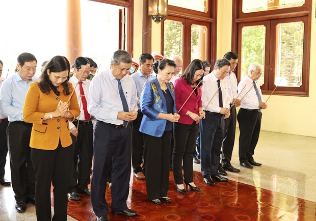 Elections legislatives: la presidente de l’AN travaille a An Giang hinh anh 2