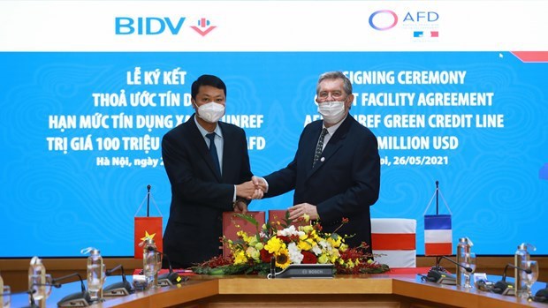 Investissement vert: l'AFD et la BIDV signent une ligne de credit de 100 millions de dollars hinh anh 1