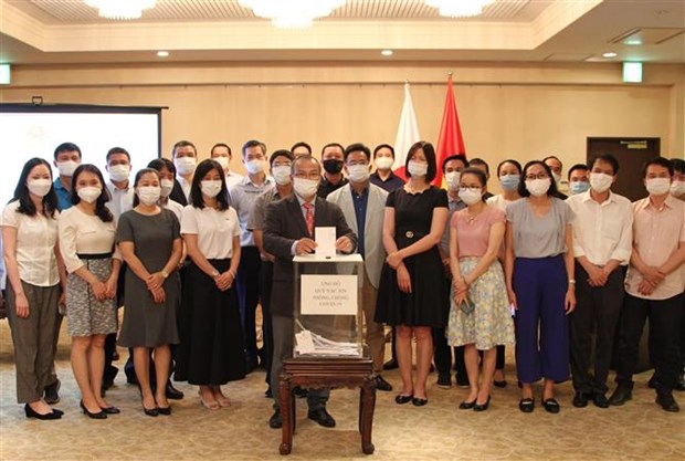 Les Vietnamiens au Japon soutiennent leur pays ancestral dans la lutte anti-COVID-19 hinh anh 1
