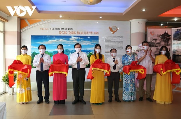 Exposition: «Promouvoir le tourisme vietnamien par le patrimoine archivistique anime» hinh anh 1
