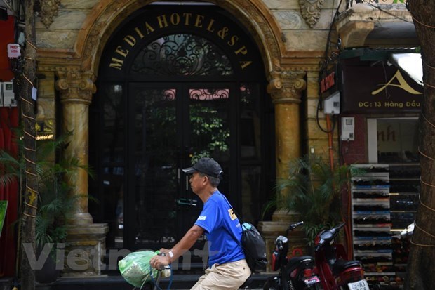 Le tourisme de Hanoi s'efforce de surmonter les difficultes pour mener a bien la « double tache » hinh anh 2